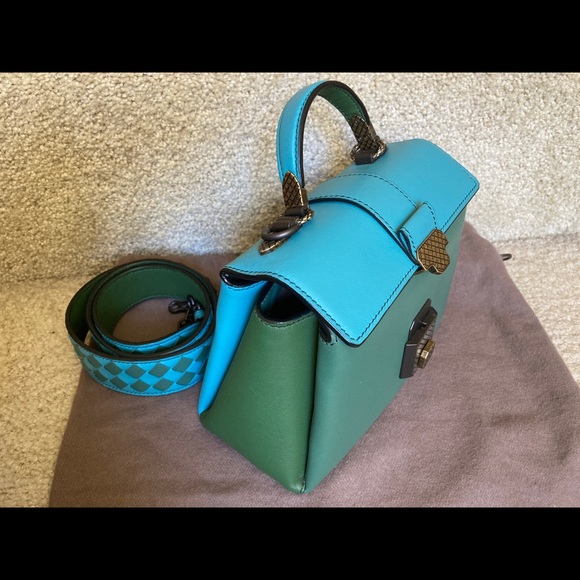 Authentic100% BV mini bi-colors piazza bag - Picture 2 of 3